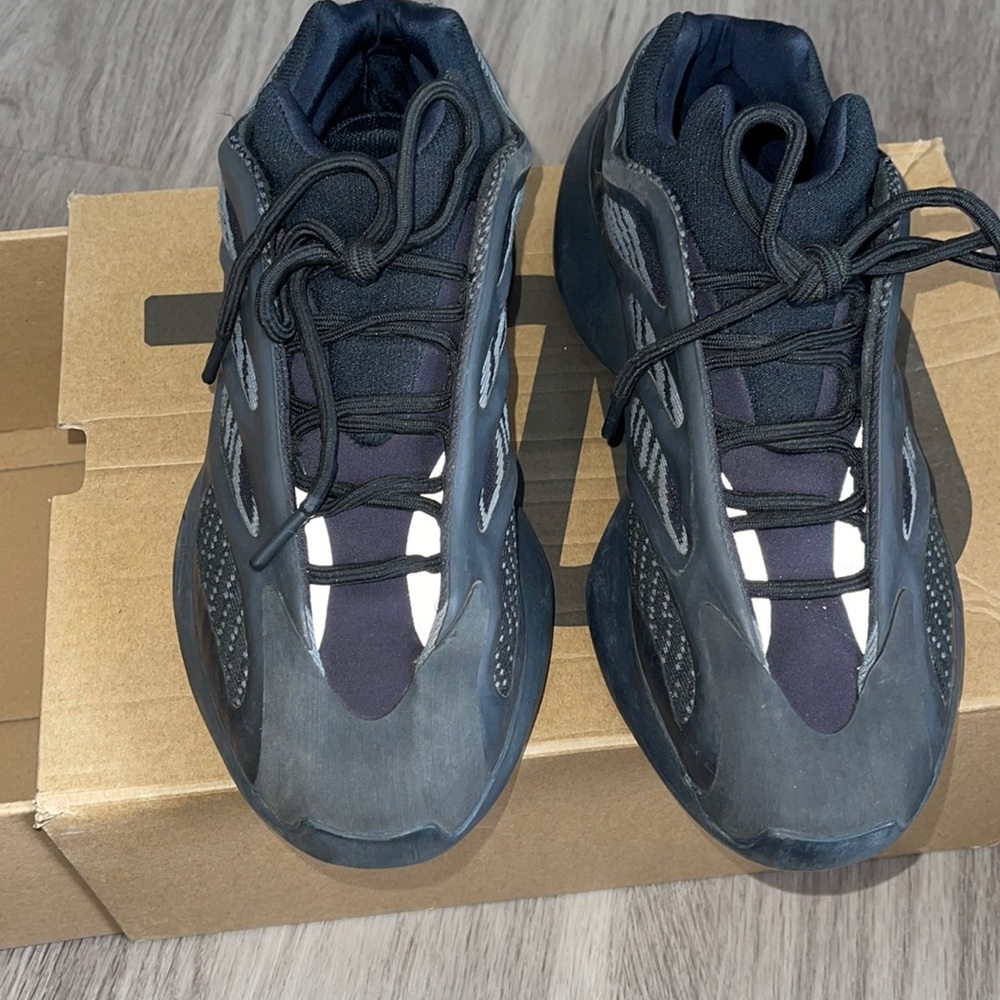 Yeezy Boost 700